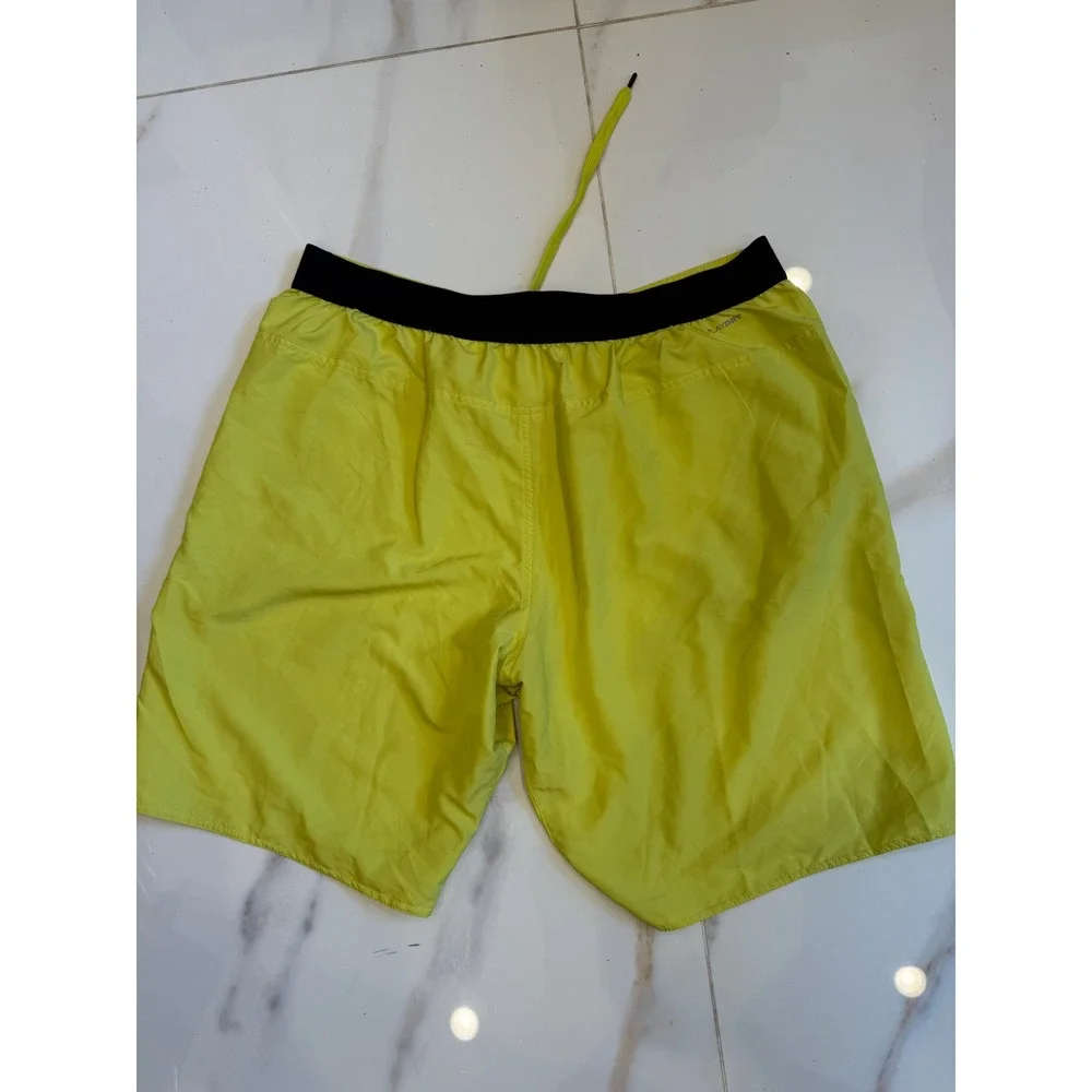 Reebok PlayDry Mens XL Neon Lime Yellow Athletic Gym Training Shorts 3/4 Graphic